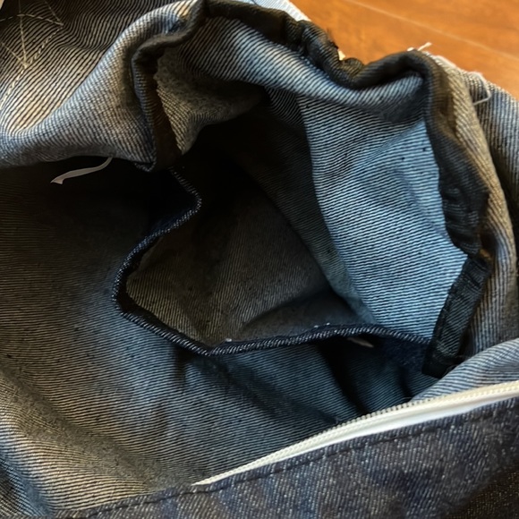 Private Party - Gym & Juice duffel bag. - Picture 4 of 6